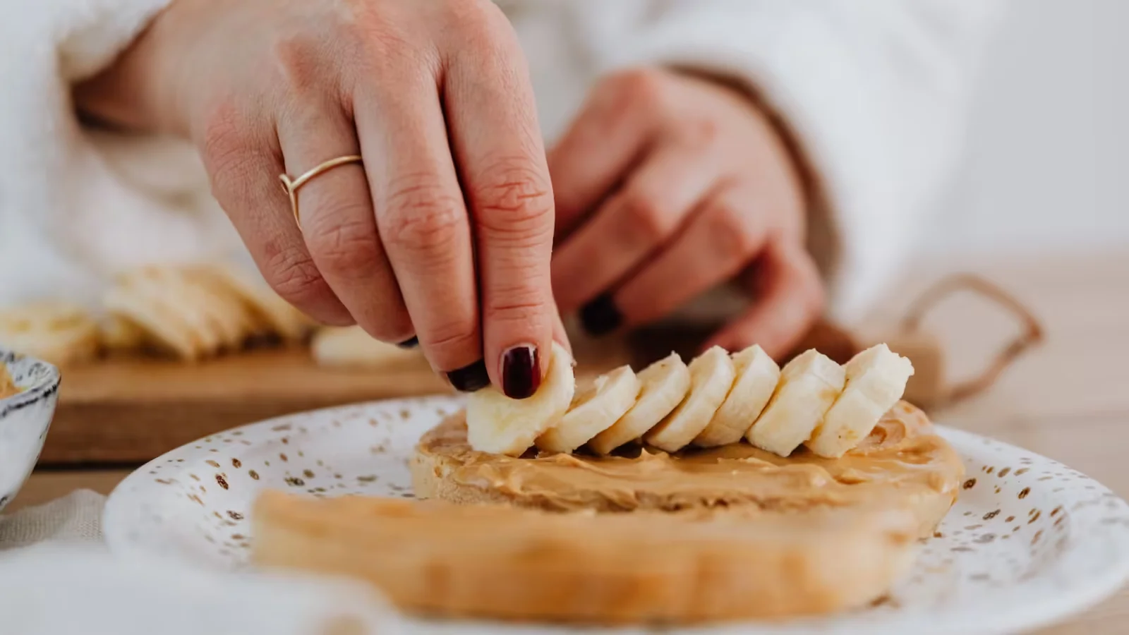 Why High-Protein Snacks Are More Effective Than Regular Snacks - high protein snacks