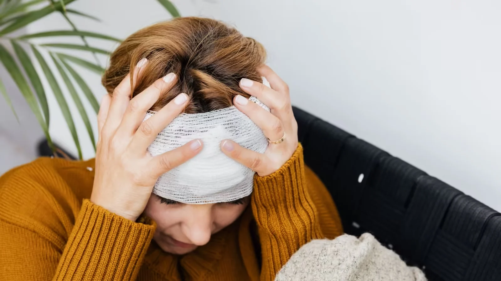 Headaches or Migraines That Track Your Cycle - signs of histamine intolerance in women