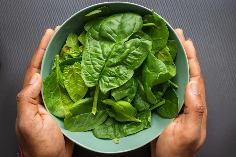 The Spinach Problem Almost Every Food List Gets Wrong - iron rich foods for heavy periods