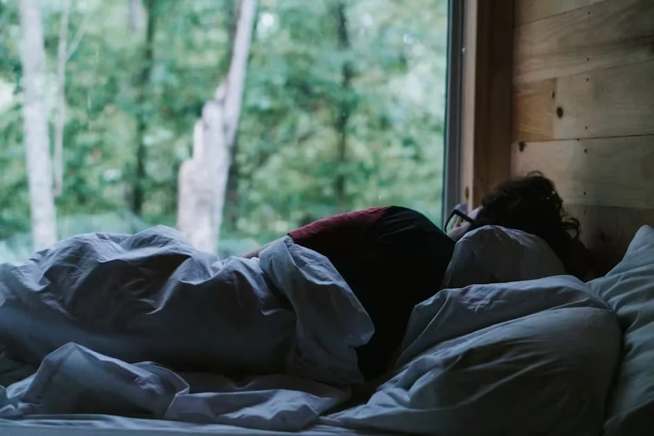 How Much Sleep Night Workers Actually Need - night shift sleep schedule