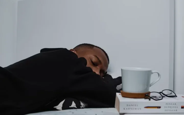 Best Night Shift Sleep Schedule: How to Sleep on Nights